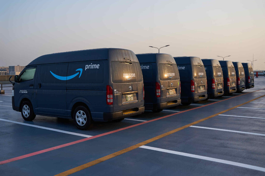 Amazonオフィシャル配送サービスパートナーの1トン車配送で使用するハイエース